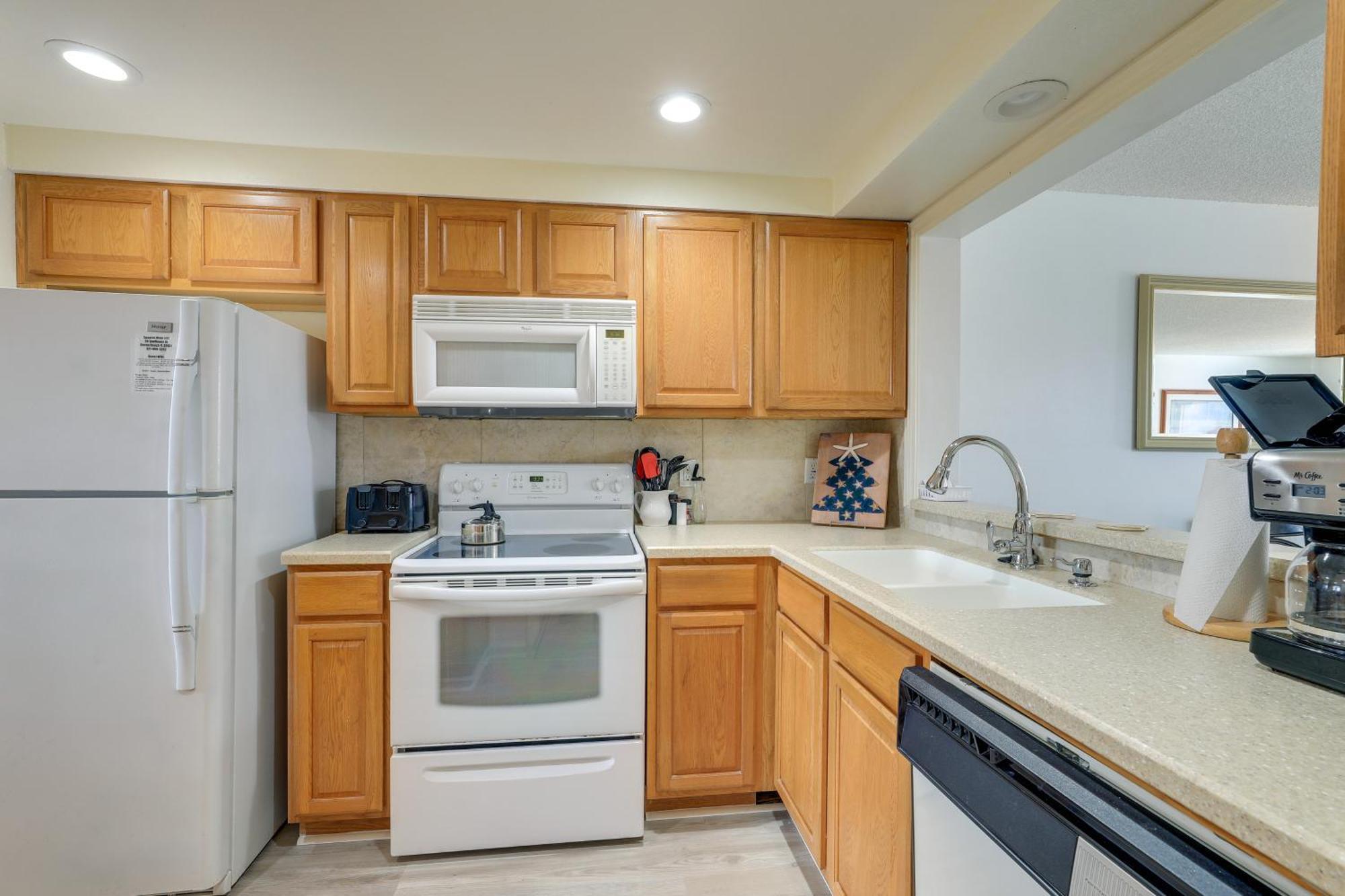 Central Cocoa Beach Condo With View, Steps To Beach! エクステリア 写真